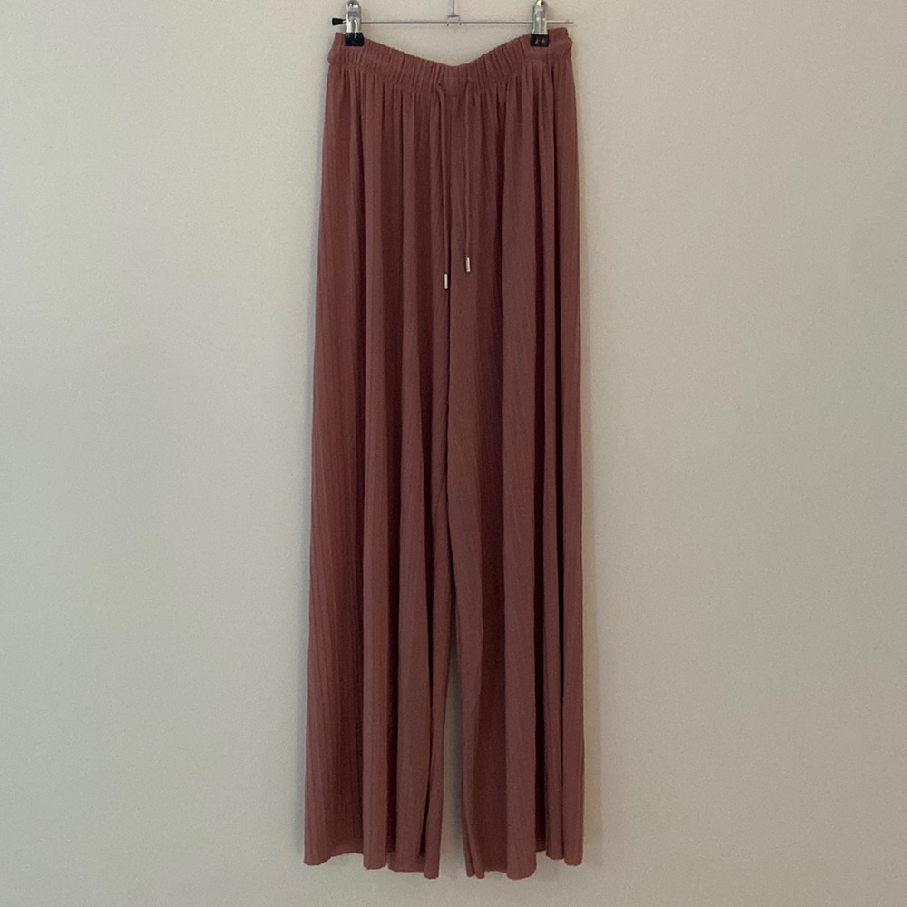 Flowy pink pants